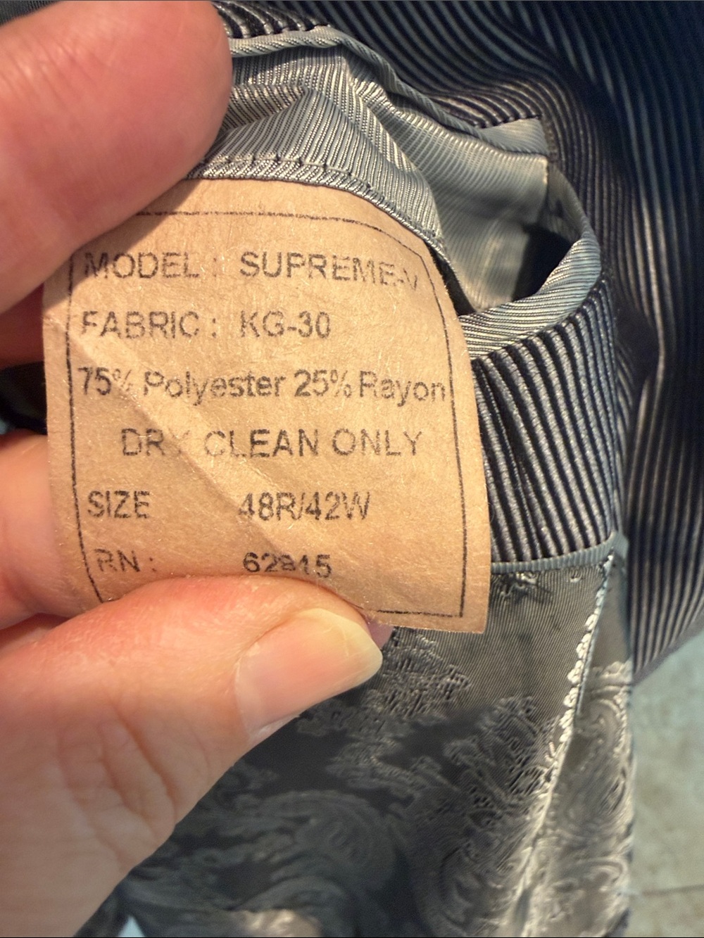 Men's Gray/Silver Pinstripe Sport Coat 48R - Picture 5 of 5